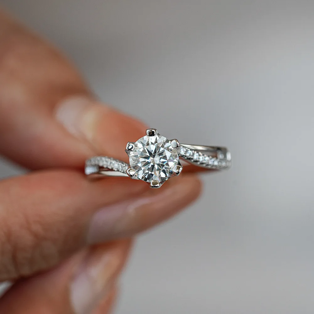 Lumira Funkelnder Moissanit-Pl – Moissanite Engagement Ring 1 Carat Bewertung und Preis